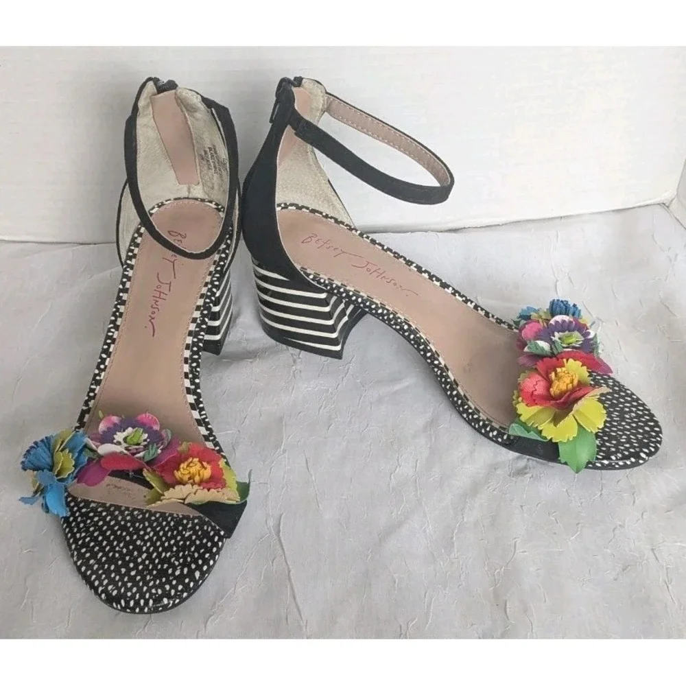 Betsey Johnson Lore Sandals Flowers Block Heels Floral Shoes Stripes Black Sz 8 - Picture 14 of 14